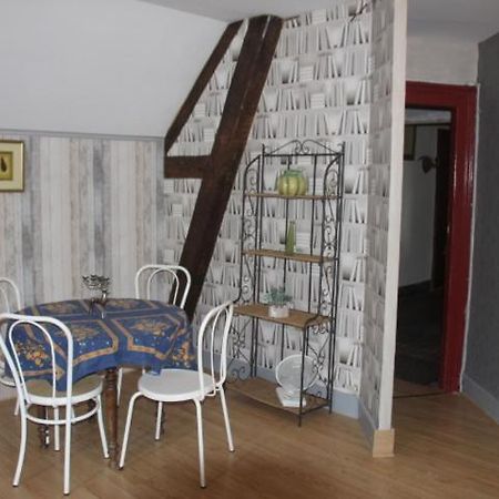 Suite Dans Les Dependances Du Chateau Agonges Exterior photo